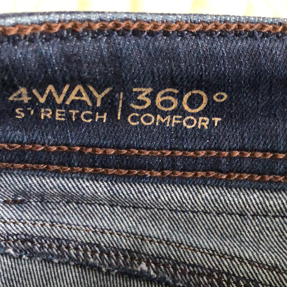 DL1961 Jeans - Picture 6 of 8